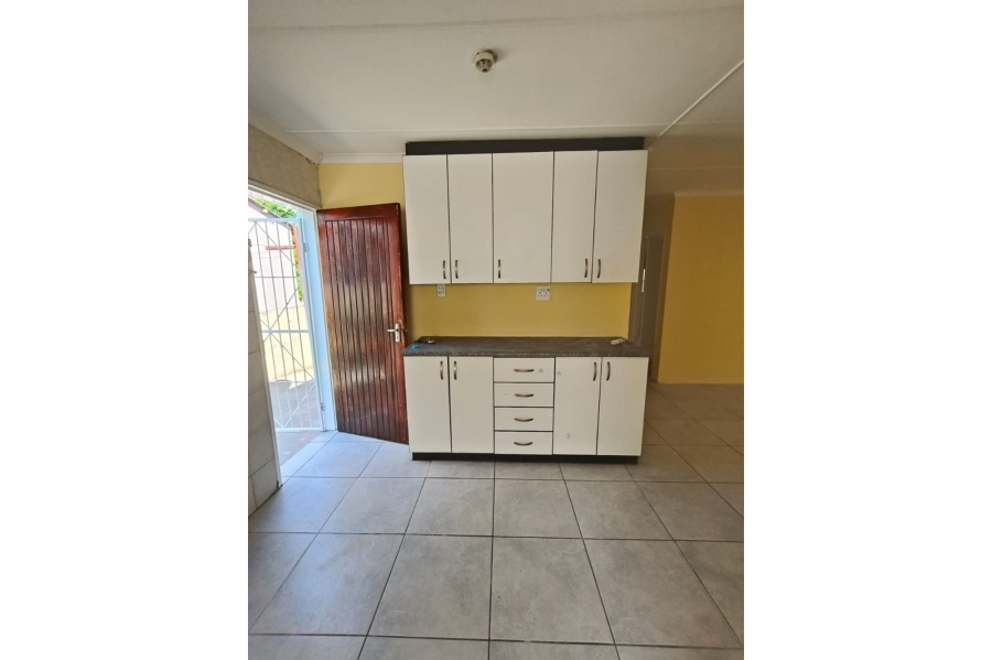 To Let 2 Bedroom Property for Rent in Amalinda Eastern Cape